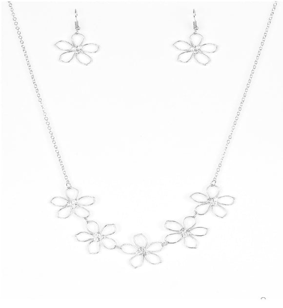 Hoppin Hibiscus White - Silver Paparazzi Necklace Set