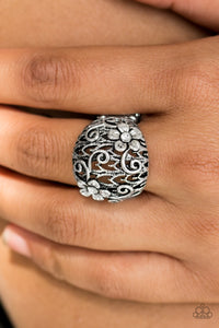 SpPaparazzi Ring Holiday - Silver Paparazzi Ring