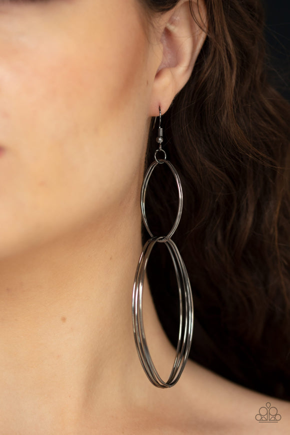 Getting Into Shape - Black Paparazzi Earrings