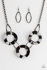 Modern Mechanics - Gunmetal Paparazzi Necklace